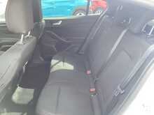 Ford Focus T EcoBoost ST-Line - U44377