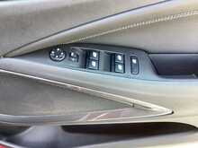 Vauxhall Crossland Turbo D Elite Nav - U44380