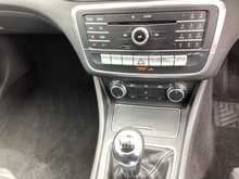 Mercedes-Benz GLA GLA180 Urban Edition - U44381