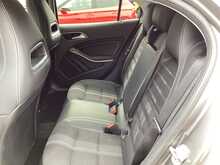 Mercedes-Benz GLA GLA180 Urban Edition - U44381