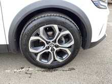 Renault Captur TCe techno - U44392