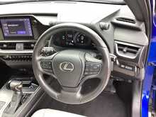 Lexus UX 250h F Sport Design - U44401