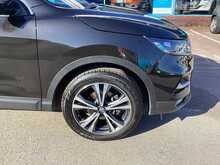 Nissan Qashqai DIG-T N-Connecta - U44420