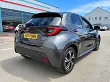 Toyota Yaris VVT-h Design - U44489