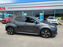 Toyota Yaris VVT-h Design - U44489