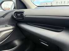 Toyota Yaris VVT-h Design - U44489