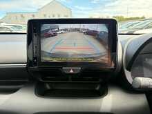 Toyota Yaris VVT-h Design - U44489