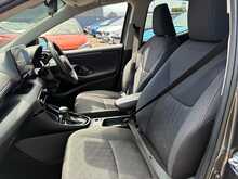 Toyota Yaris VVT-h Design - U44489