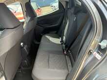 Toyota Yaris VVT-h Design - U44489