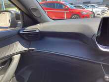 Peugeot 2008 PureTech Active Premium + - U44491