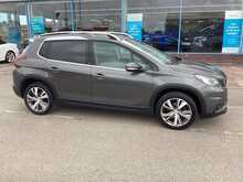 Peugeot 2008 PureTech Allure - U44506