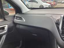 Peugeot 2008 PureTech Allure - U44506