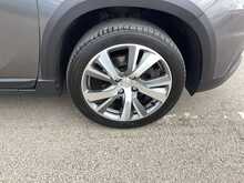 Peugeot 2008 PureTech Allure - U44506