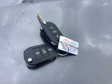 Peugeot 2008 PureTech Allure - U44506