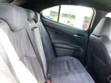 Lexus UX 300e - U44511
