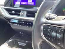 Lexus UX 300e - U44511