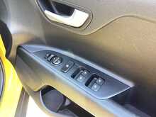 Kia Stonic T-GDi 2 - U44516