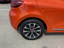 Renault Clio SCe Iconic - U44519