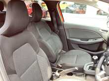 Renault Clio SCe Iconic - U44519