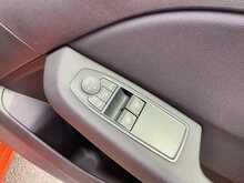 Renault Clio SCe Iconic - U44519