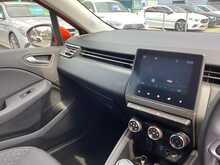 Renault Clio SCe Iconic - U44519