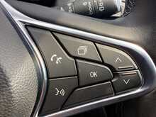Renault Clio SCe Iconic - U44519