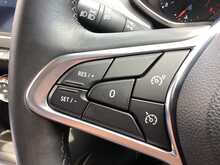 Renault Clio SCe Iconic - U44519