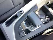 Audi A4 TFSI Technik - U44533