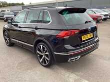Volkswagen Tiguan TSI R-Line - U44540
