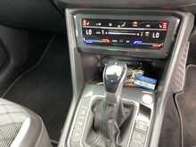 Volkswagen Tiguan TSI R-Line - U44540