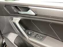 Volkswagen Tiguan TSI R-Line - U44540
