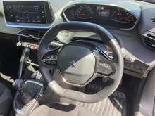 Peugeot 2008 PureTech Active Premium - U44541