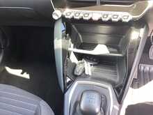 Peugeot 2008 PureTech Active Premium - U44541