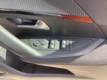 Peugeot 2008 PureTech Active Premium - U44541