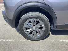 Peugeot 2008 PureTech Active Premium - U44541