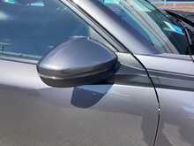Peugeot 2008 PureTech Active Premium - U44541