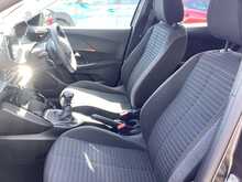 Peugeot 2008 PureTech Active Premium - U44541