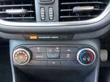 Ford Fiesta T EcoBoost ST-Line - U44554
