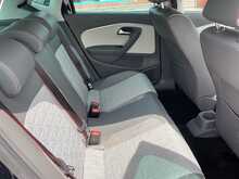 Volkswagen Polo beats - U44569