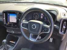 Volvo XC40 T3 R-Design - U44573