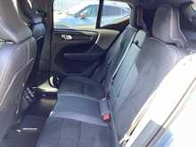Volvo XC40 T3 R-Design - U44573