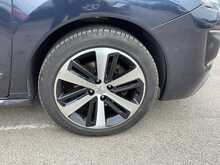 Peugeot 3008 HDi Allure - U44582