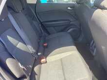 Renault Captur E-TECH evolution - U44590