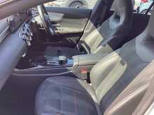 Mercedes-Benz CLA CLA180 AMG Line - U44593