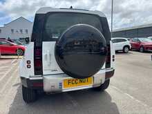 Land Rover Defender 110 SD4 SE - U44603