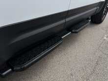 Land Rover Defender 110 SD4 SE - U44603