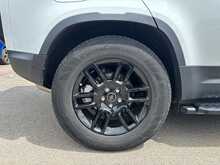 Land Rover Defender 110 SD4 SE - U44603