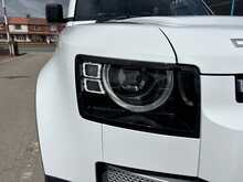 Land Rover Defender 110 SD4 SE - U44603