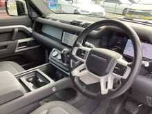 Land Rover Defender 110 SD4 SE - U44603