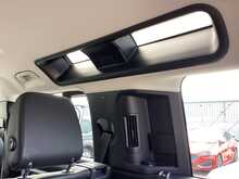 Land Rover Defender 110 SD4 SE - U44603